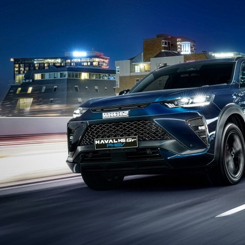 August new vehicle sales reach 1 380 Units