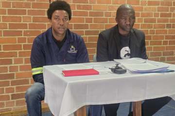 Gariseb, Amushelelo demand answers from CoW