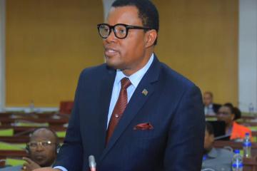 Venaani questions govt coordination over phosphate ECC